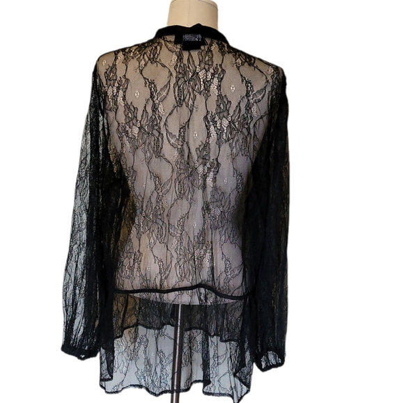 Michel studio black floral lace blouse size 18 plus size - Picture 3 of 5
